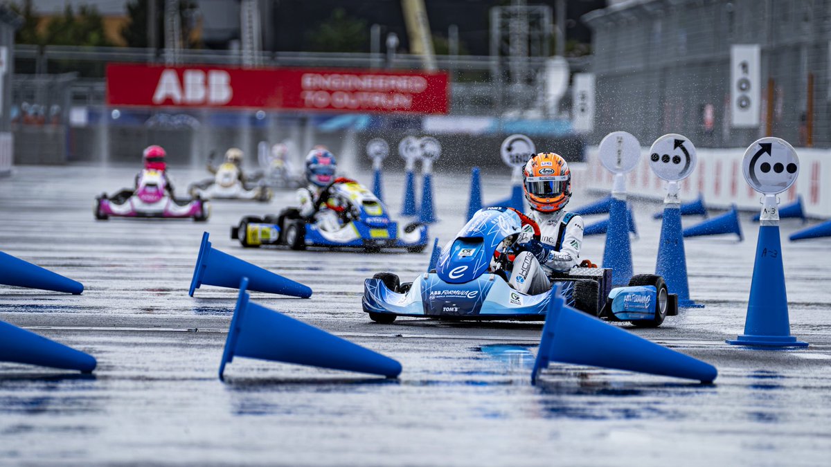 Rami__seven's tweet photo. 【“World Appearance &amp; EV Kart Trial” with KYOJO CUP】
✨FIA Formula e TOKYO E-PRIX 2026✨
Formula eの舞台で今回EVカートを乗らせていただきSCを担当💡貴重な機会に参加出来てとても嬉しいです😊ご協力いただいた皆様ありがとうございました🙇‍♀️
📸→Jihun Kim
#kyojocup #formulae #evkart #toms https://t.co/ZHXxH48fmI