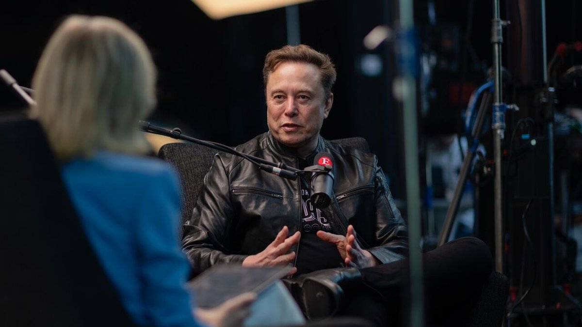 tezonsofficial's tweet photo. Elon Musk: AI and Robotics Could Make Money Irrelevant by 2036. https://t.co/WGkv71QbB2 https://t.co/zflokgIjbB
