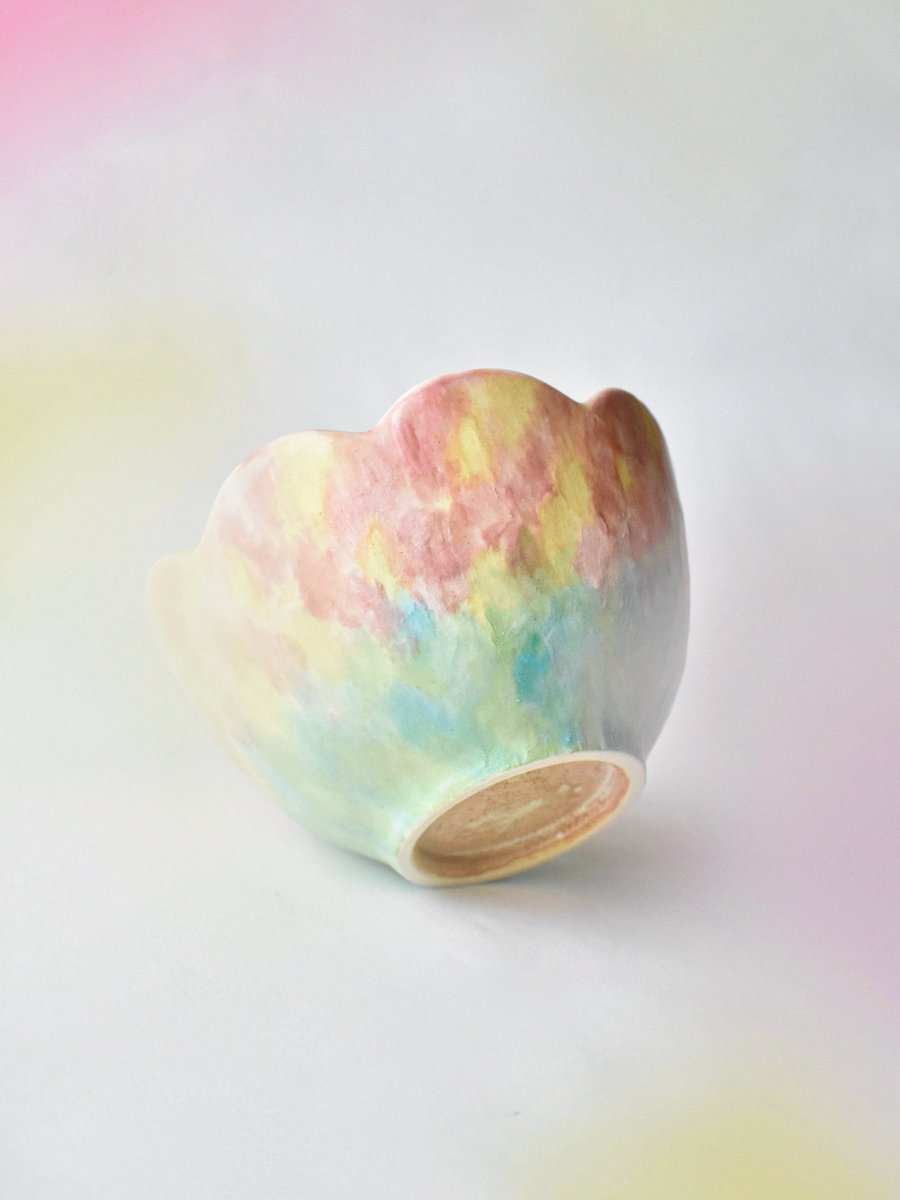 maier_room's tweet photo. “Garden series”
花の匂いが
あたりいちめん
漂っていた

ゆっくりと瞬きをして
色彩ごと
肺いっぱいに集めた

あの日
全てが光っていた

https://t.co/jTYJ9Dk1TE
・
・
・

#陶器 #アート  #art #陶芸 #工芸 https://t.co/lOWiceqlc6