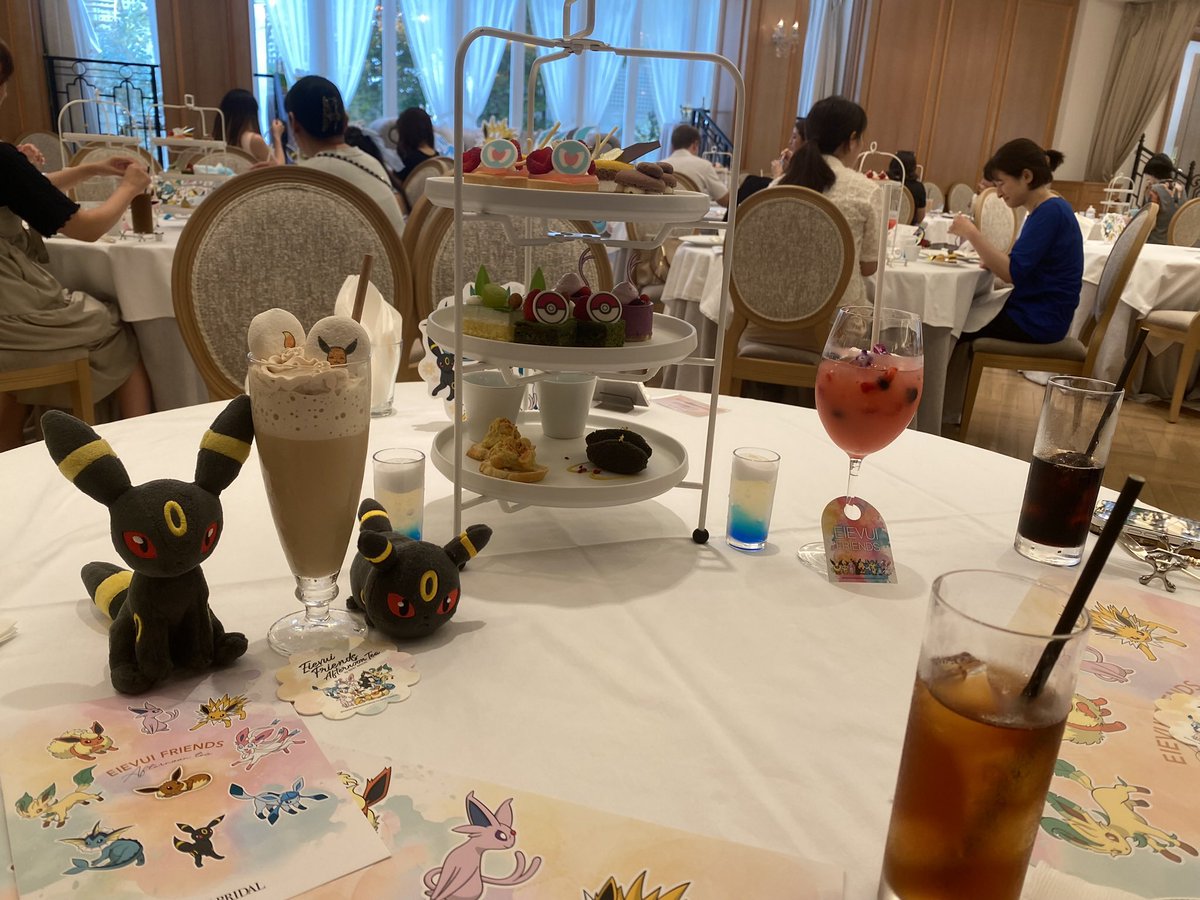 もな tweet media