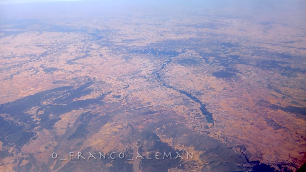 o_franco_aleman's tweet photo. España sin incendios
(principios de julio)
🙏
#airtview #earthview
#nature #naturephotography #landscape
#FeuxDeForêt #incendies #brände https://t.co/G9n5zNzv2F