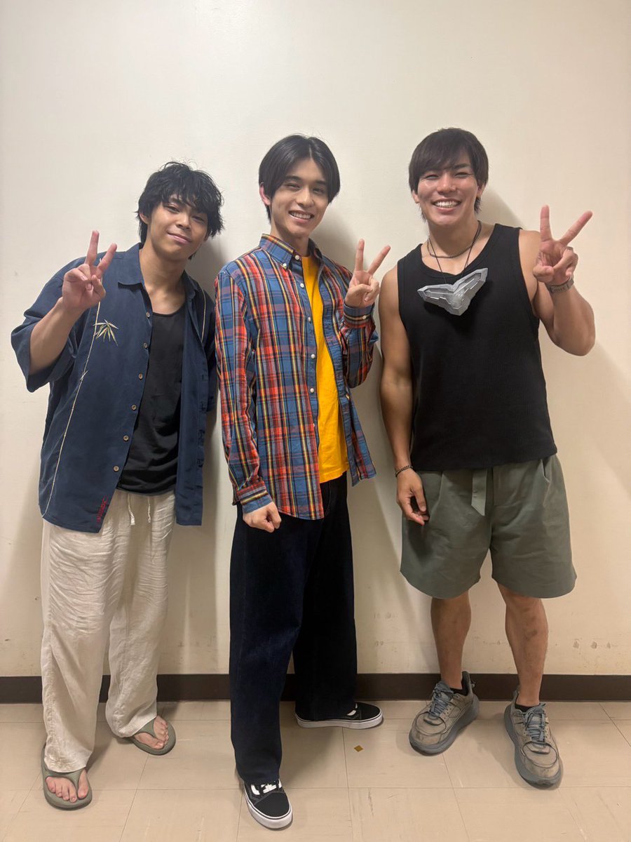 ryomaTDR's tweet photo. この間ウルサマ行ってきましたー💪🏻( ˙ᵕ˙ 💪🏻)
もう最高すぎたしめちゃくちゃ感動した！
後期も楽しみすぎて！！！
ウルサマまだ行ってない方は
ぜひ行ってみて欲しいです🏋️‍♂️
最高なんで☺️

苫米地は8/8と8/9に出演します☀️
楽しみやあああー！！！
一緒に楽しみましょー💪
#ウルトラマンテオ
#ウルサマ https://t.co/7XdQpqDJiQ