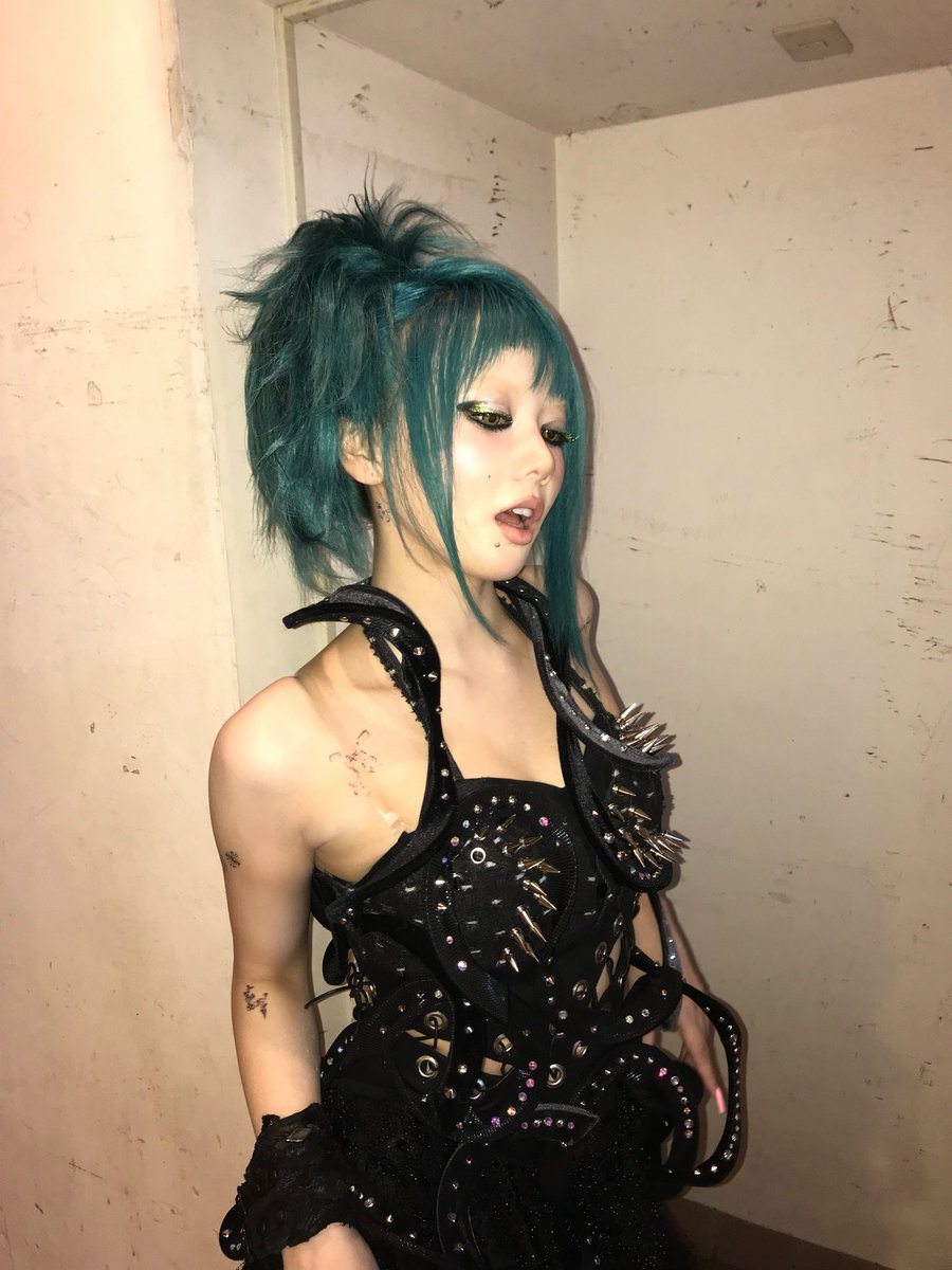XGOfficial_'s tweet photo. 💔𝕱𝖀𝕵𝕴 𝕽𝕺𝕮𝕶💔

音楽でひとつになった空間が最高すぎました♪
楽しすぎた！最高のエナジーをありがとう❤️‍🔥❤️‍🔥💚🖤

#HINATA
#XG
#FUJIROCK https://t.co/z33ENrtKLN