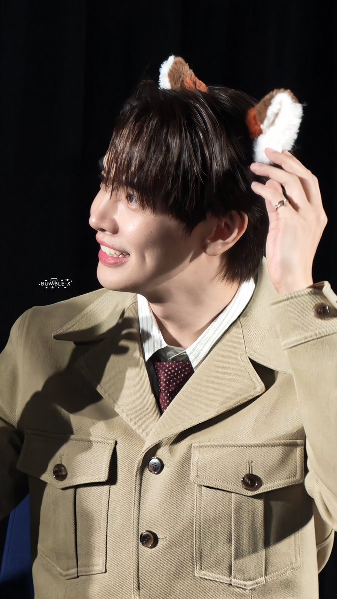 amskikskrtt's tweet photo. น้อนแมวเหมียววว น่ารักกก

MEMORIES WITH MAXKY
#MAXKY1stFANSIGN https://t.co/yGKOKspqyJ