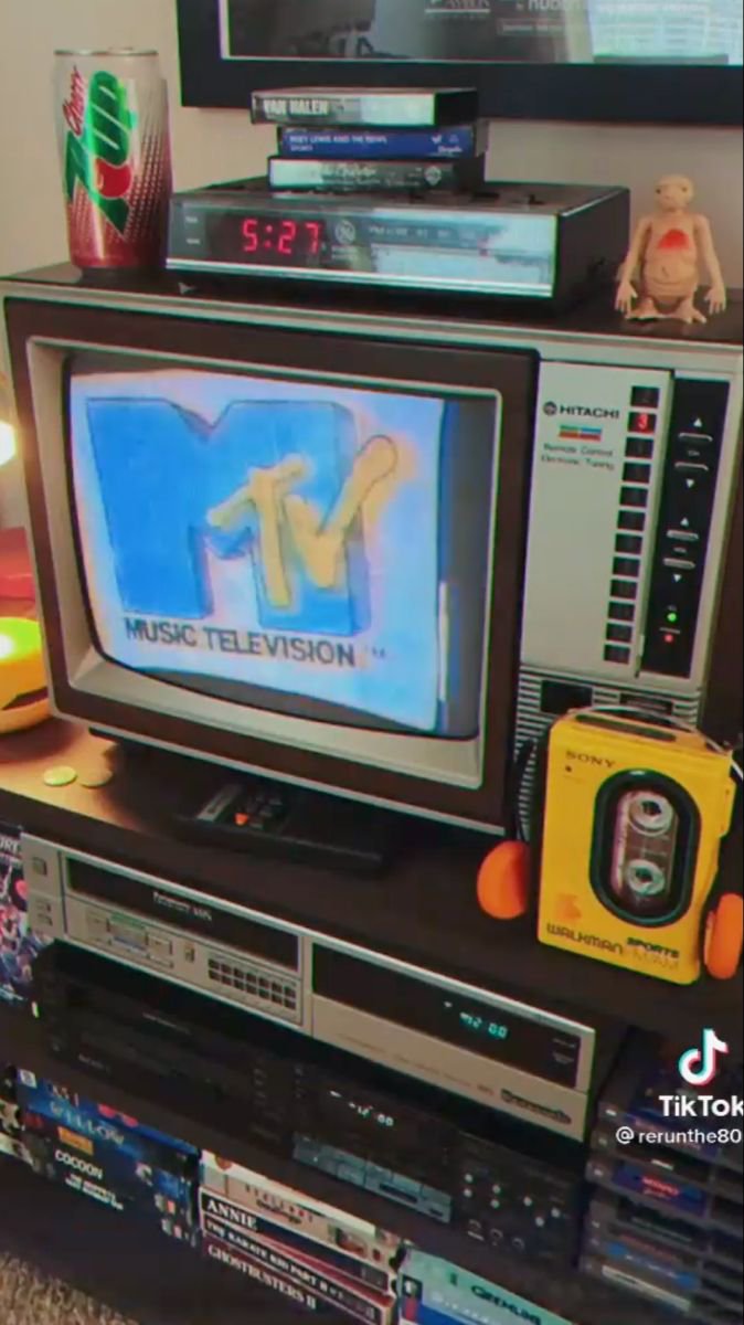 Timeless_Vis's tweet photo. When MTV launched on August 1, 1981, its very first broadcast opened with the iconic phrase "Ladies and gentlemen, rock and roll" followed by a prophetic music video choice. https://t.co/ozhmONpxp0