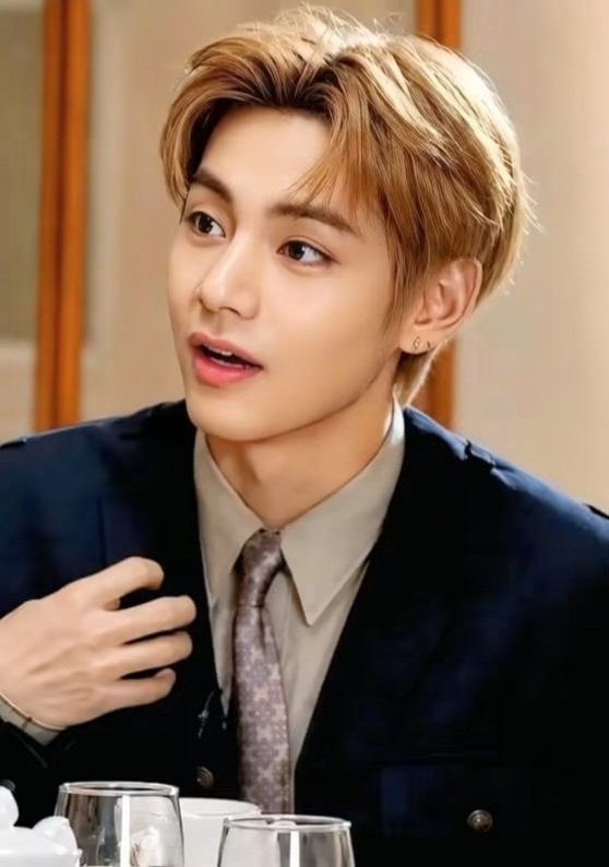 KJamjuri80264's tweet photo. @Taehyungimpact He looks so handsome in this outfit like a real prince Kim Taehyung. ♥️♥️🐯 https://t.co/P1DlKf8E9E