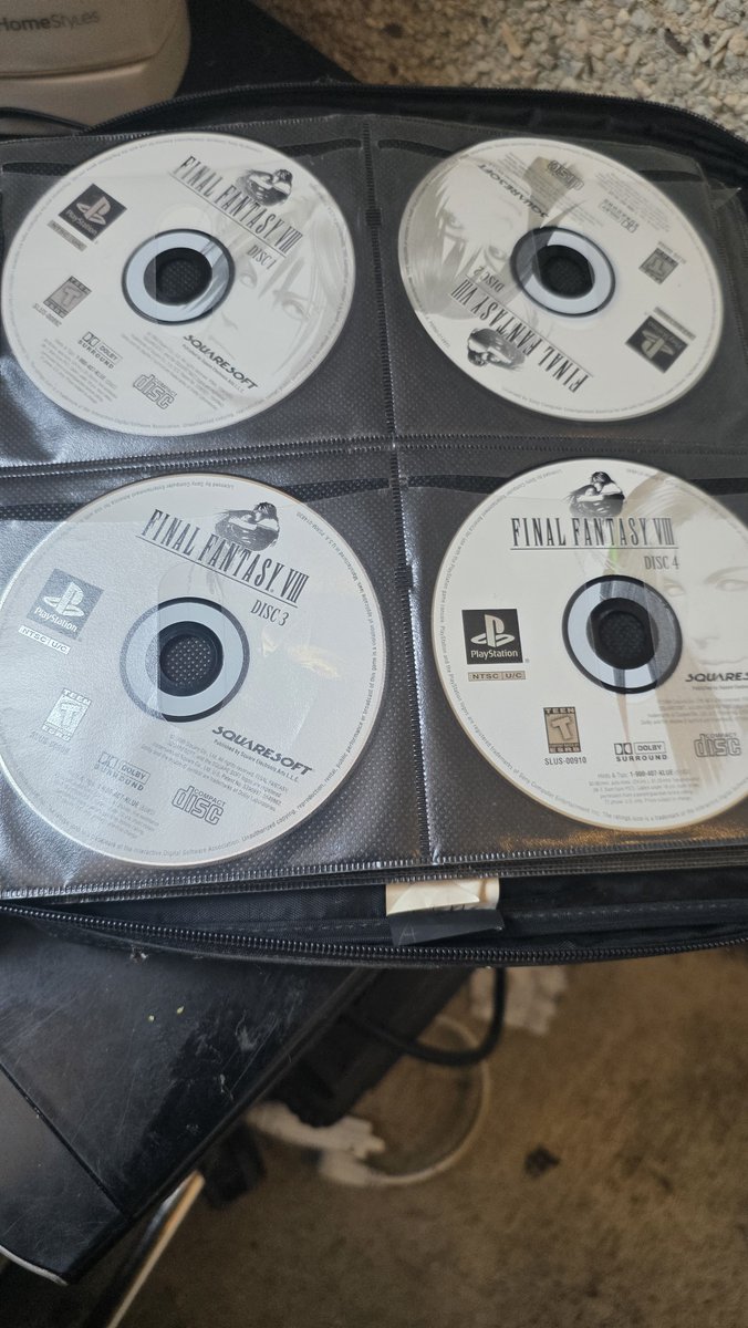 scarekrow0420's tweet photo. @Sony physical media forever. https://t.co/wOZoGPvQ74