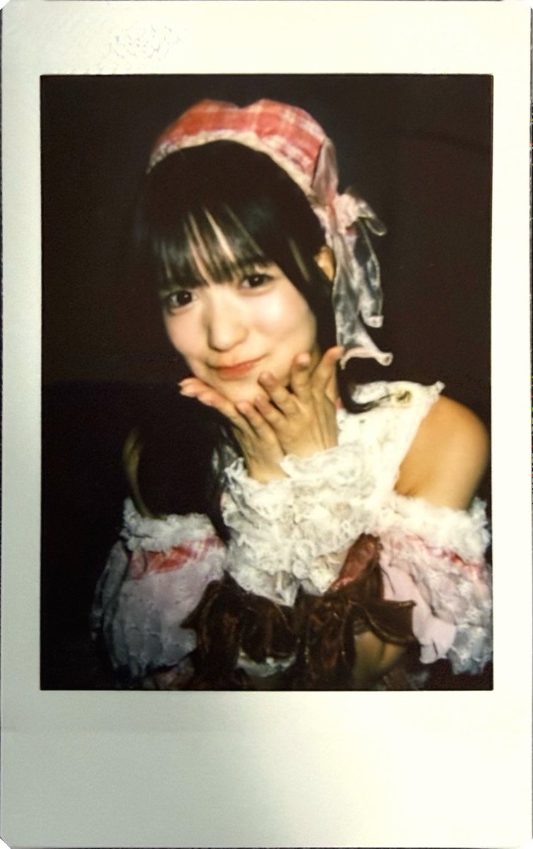 John_sonSec's tweet photo. このチェキかわいい😝 https://t.co/6sgjrqDmWf