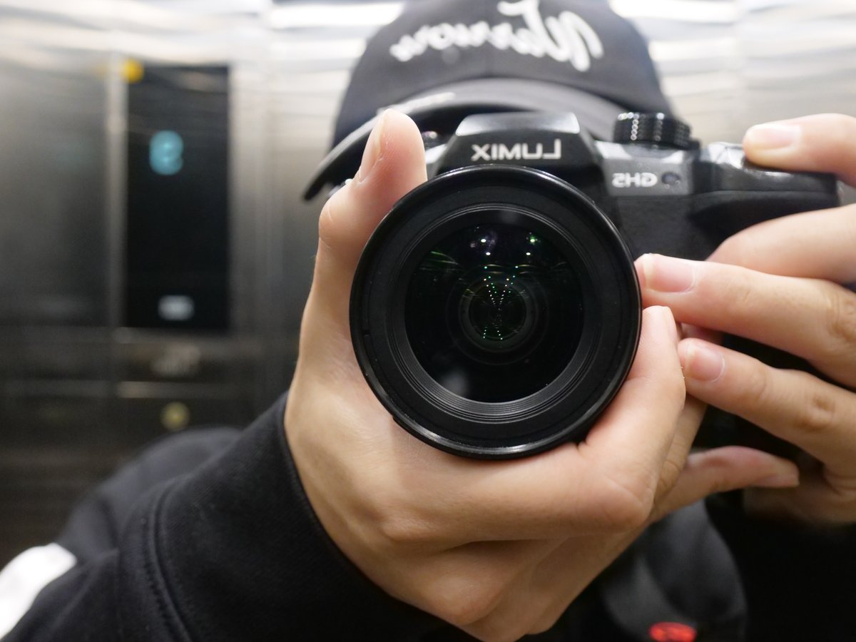 NotViicc's tweet photo. New to photography Start with mastering your camera’s 3 core settings: aperture, shutter speed u0026 ISO—they’ll unlock creative shots fast! https://t.co/qDOzZ9KNcO