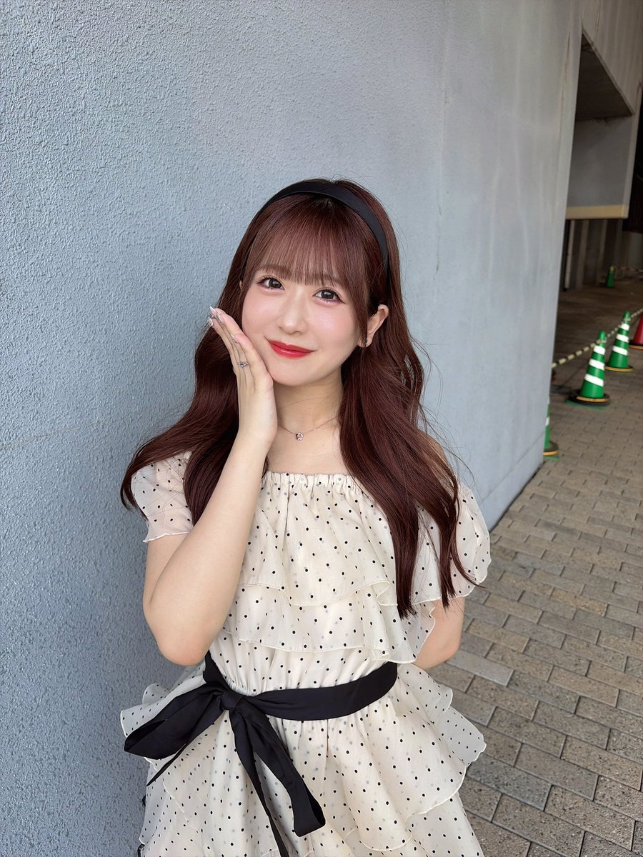 NISHIDA_HONOKA's tweet photo. 本日も握手会とリミスタありがとうございました⊂(  ･ω･ )⊃⊂( ･ω･  )⊃

今日はガーリーな私服𝜗𝜚˚⋆
2日間みんなと沢山お話出来て楽しかったです☺️💖また公演で会いましょ〜👋🏻︎︎
横浜の握手会もたのしみ!! https://t.co/cWnngBJftx