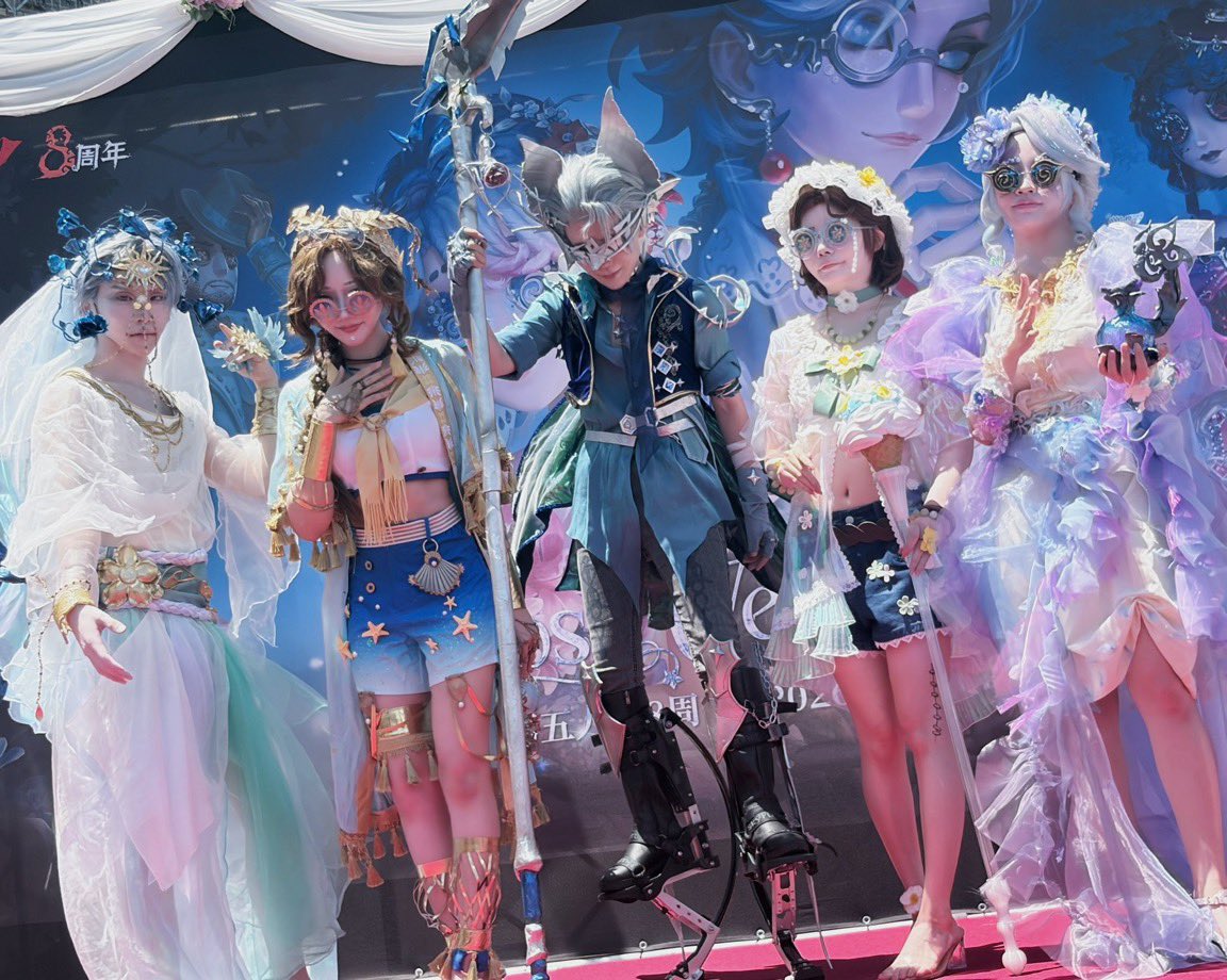pichizoou's tweet photo. #第五人格8arty
#第五人格8周年

オフラインシティーツアー in 福岡🍓

2日間ありがとうございました✨

暑い中、たくさんの方が会いに来てくださって本当に嬉しかったです🌸

お会いできた皆さん、本当にありがとうございました！🤍 https://t.co/K7591TnhcE
