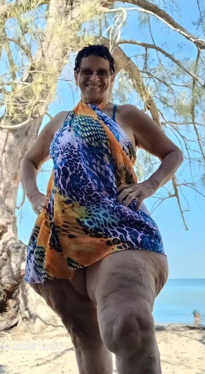 Angeljs6g's tweet photo. Que rica Abuelita 😋 🍑 https://t.co/oJ29yMGtAY