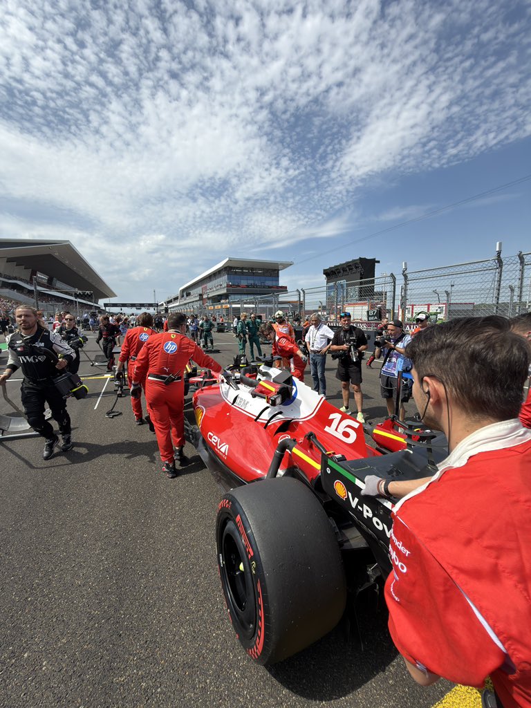 ScuderiaFerrari's tweet photo. Charles on his way to the front row 👊 https://t.co/a9PyLXajJM