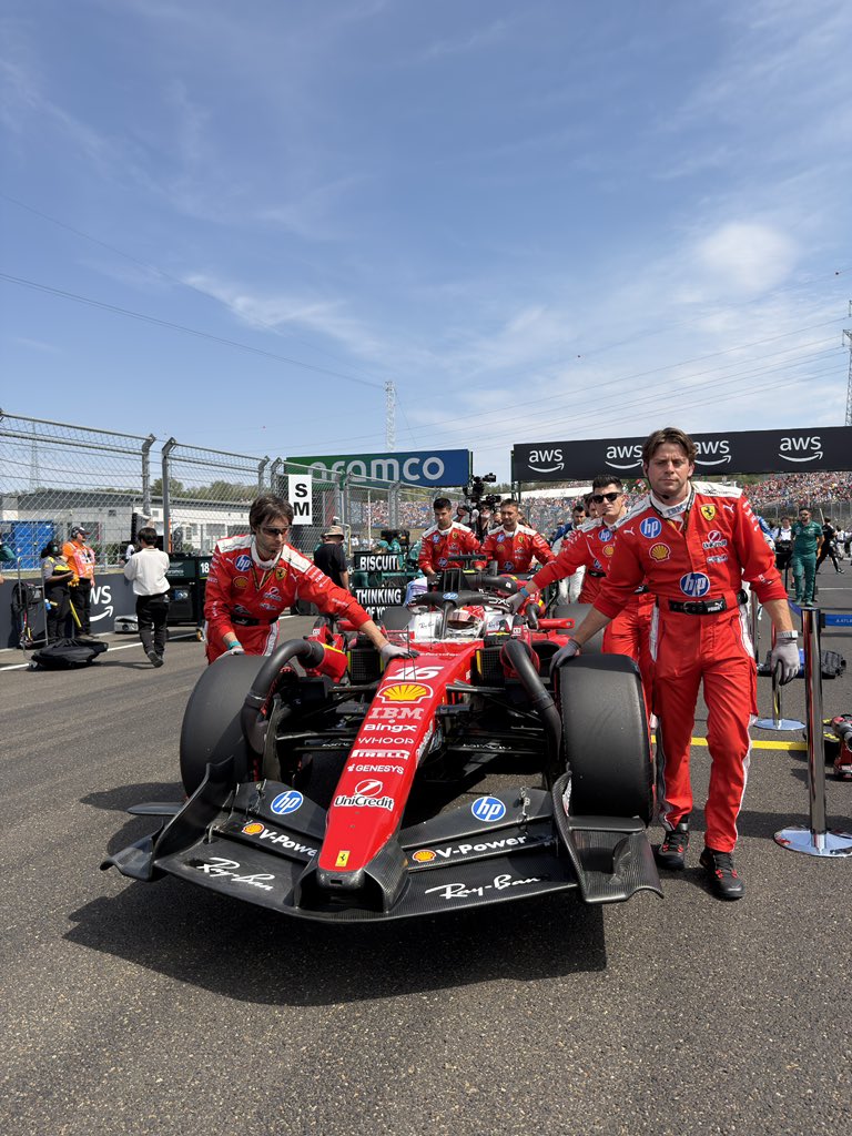 ScuderiaFerrari's tweet photo. Charles on his way to the front row 👊 https://t.co/a9PyLXajJM