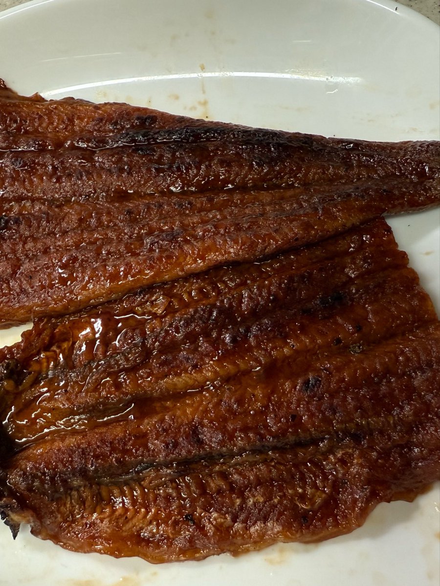 game_hiro16's tweet photo. こげなええもんを食べていい身分では無いが
いただけるということですのでね、ありがたくいただきます
あなた方は僕の背筋になりますよこれから
よろしくね https://t.co/mLxowHaudX