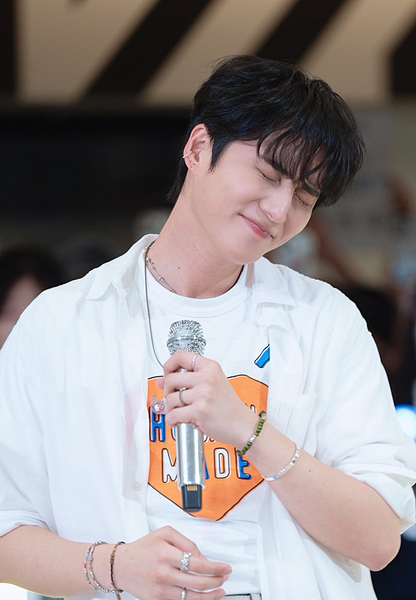 oksusuzip's tweet photo. ㅍㅎㅎㅎ 영현이 진짜 귀여워 https://t.co/77CUzsoYDw