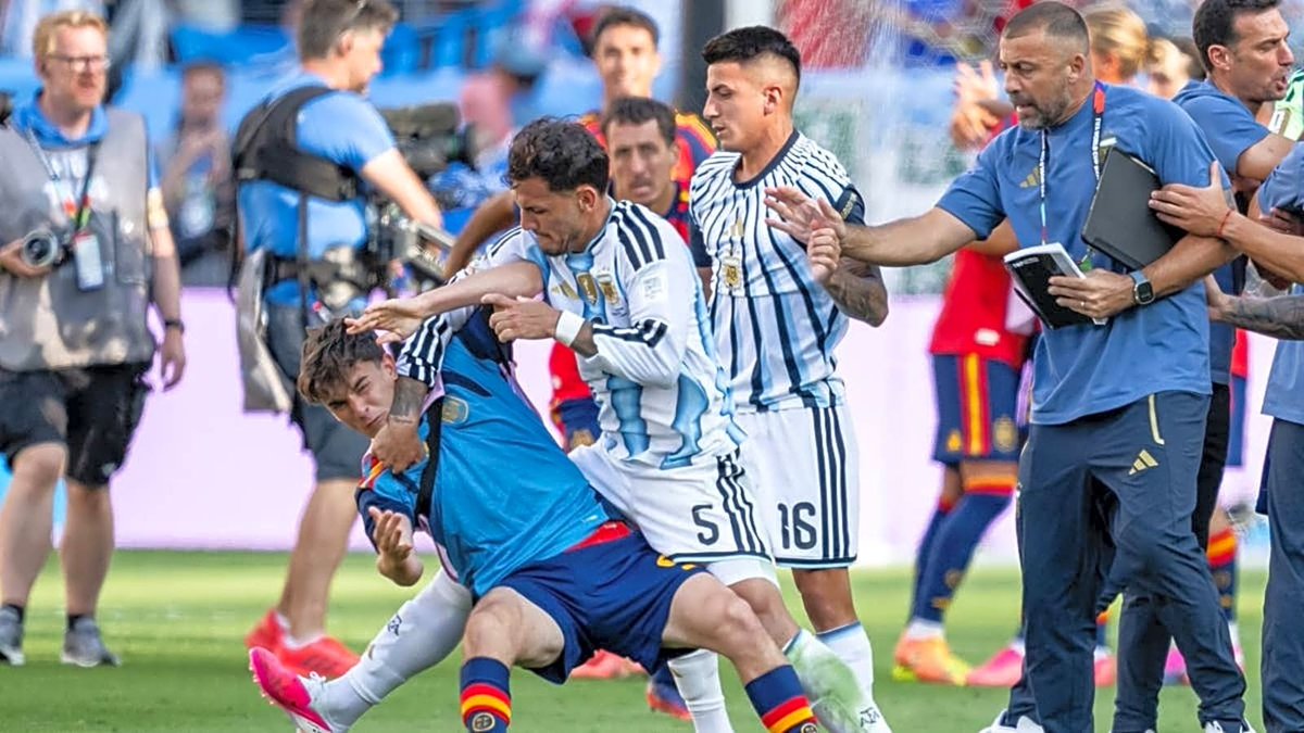 terrapin369's tweet photo. 1/
A Symbolic / Jungian view of the WC2026.

In WC2026 Argentina play the underdog and the “shadow”
The shadow doesn’t know it’s the shadow (lacks self-awareness)

The shadow fights like guerillas (win at all costs) not regular combatants
The world hates irregular warfare https://t.co/bu8kIGfKzY