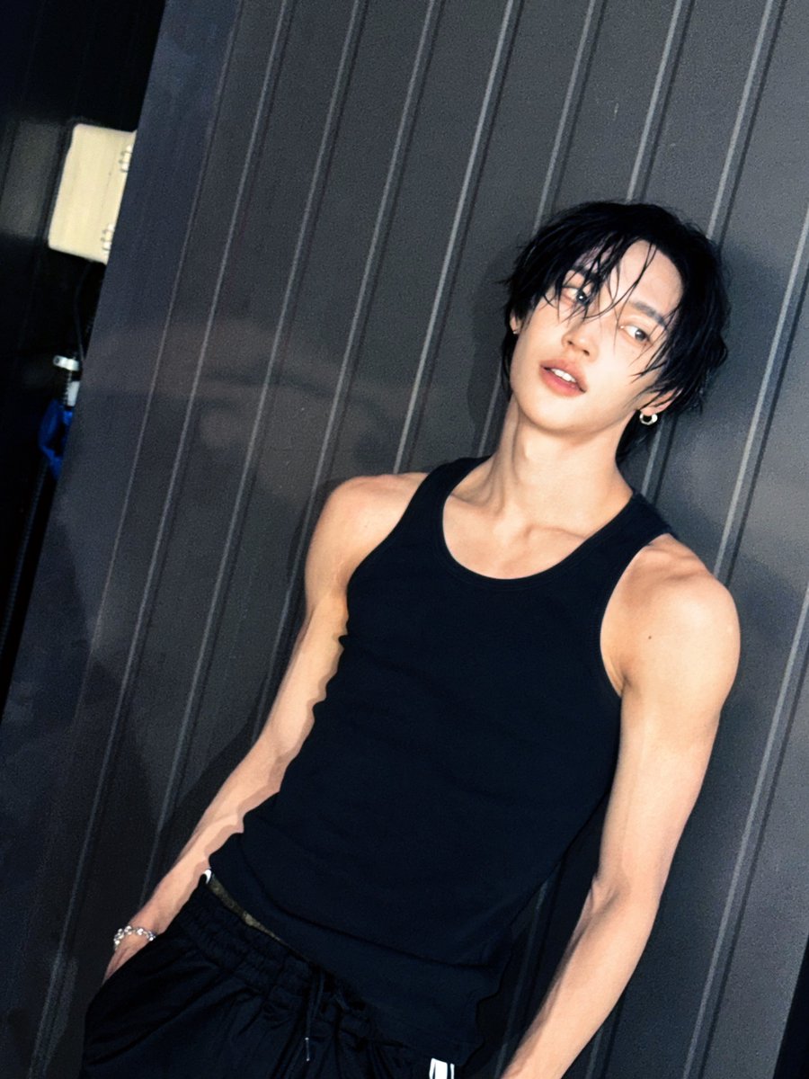 bbinedits's tweet photo. #원빈 #박원빈 #WONBIN https://t.co/J53Yf0ZIQO
