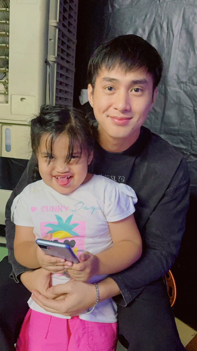vaughnic's tweet photo. @Starstudds Ito naman with JM 🤣😊 https://t.co/nxwBZ3FcGf