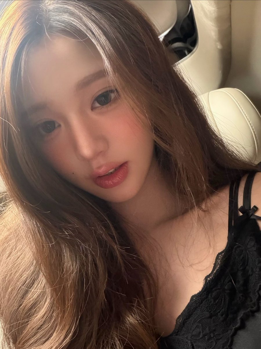 G! It’s Olin Bff loyo Hadid Dalton Kintara Only tweet media