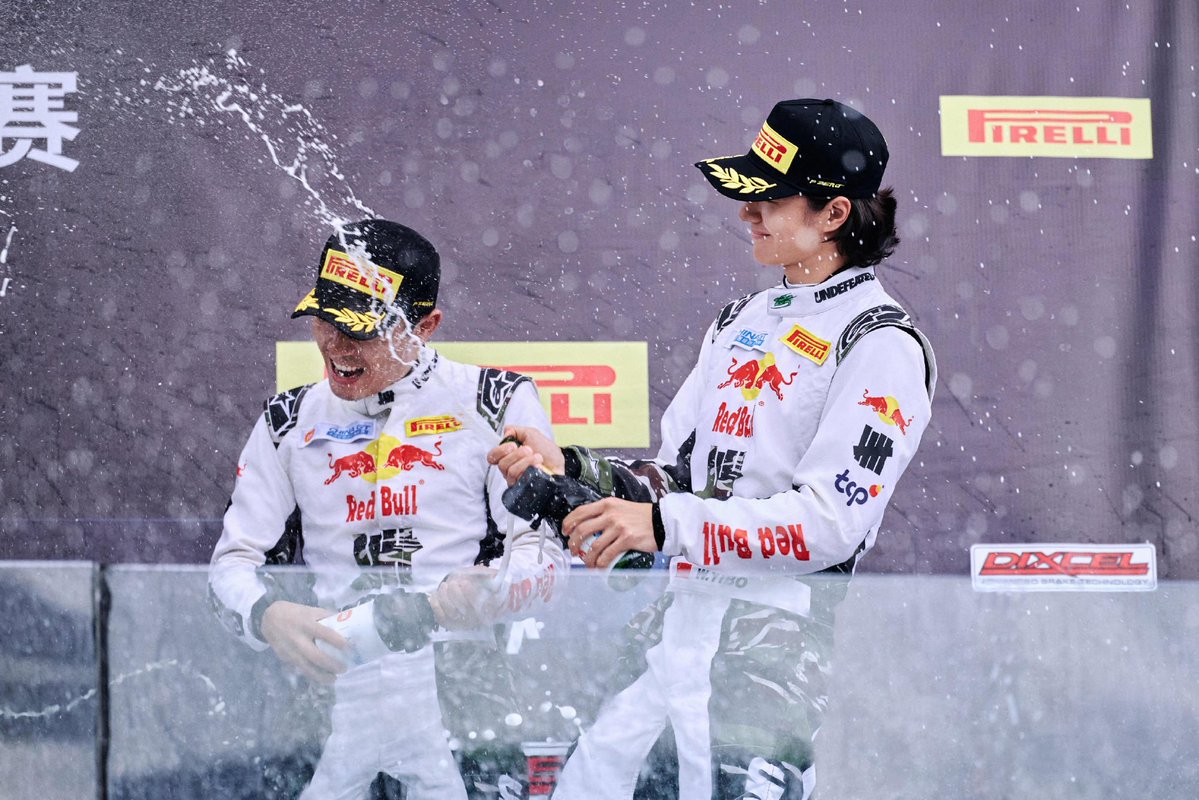 His smiles matter the most. Congratulations 🍾 85RACING CGT