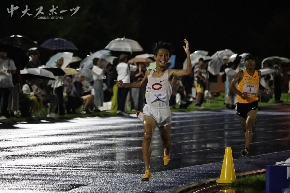 chuosports's tweet photo. 〈陸上競技部・大矢運送 Presents Summer Night Run Festival 中央大学記録会〉

男子3000㍍２組

①#德山博貴（法１）　８分07秒８　PB✨
②#蒲生悠（法１）　８分09秒７　PB✨
⑫#末田唯久海（法１）　８分14秒８　PB✨

#真紅に彩れ_強さの証明
#中大スポーツ
#中大記録会 https://t.co/tUZD2jLpVg