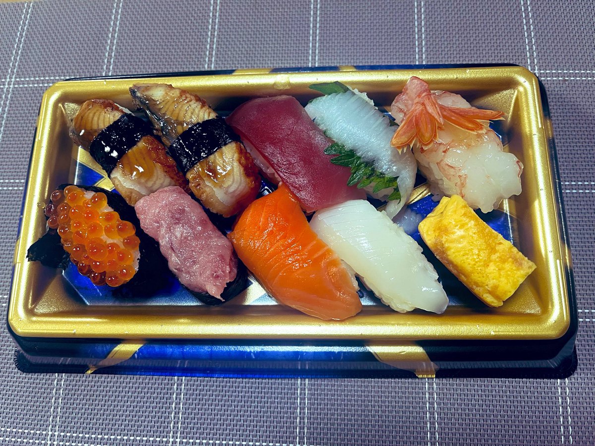 yupimaru_camp's tweet photo. お寿司お寿司お寿司ー🍣🤤

#おうちごはん https://t.co/FuFV2kgAqp