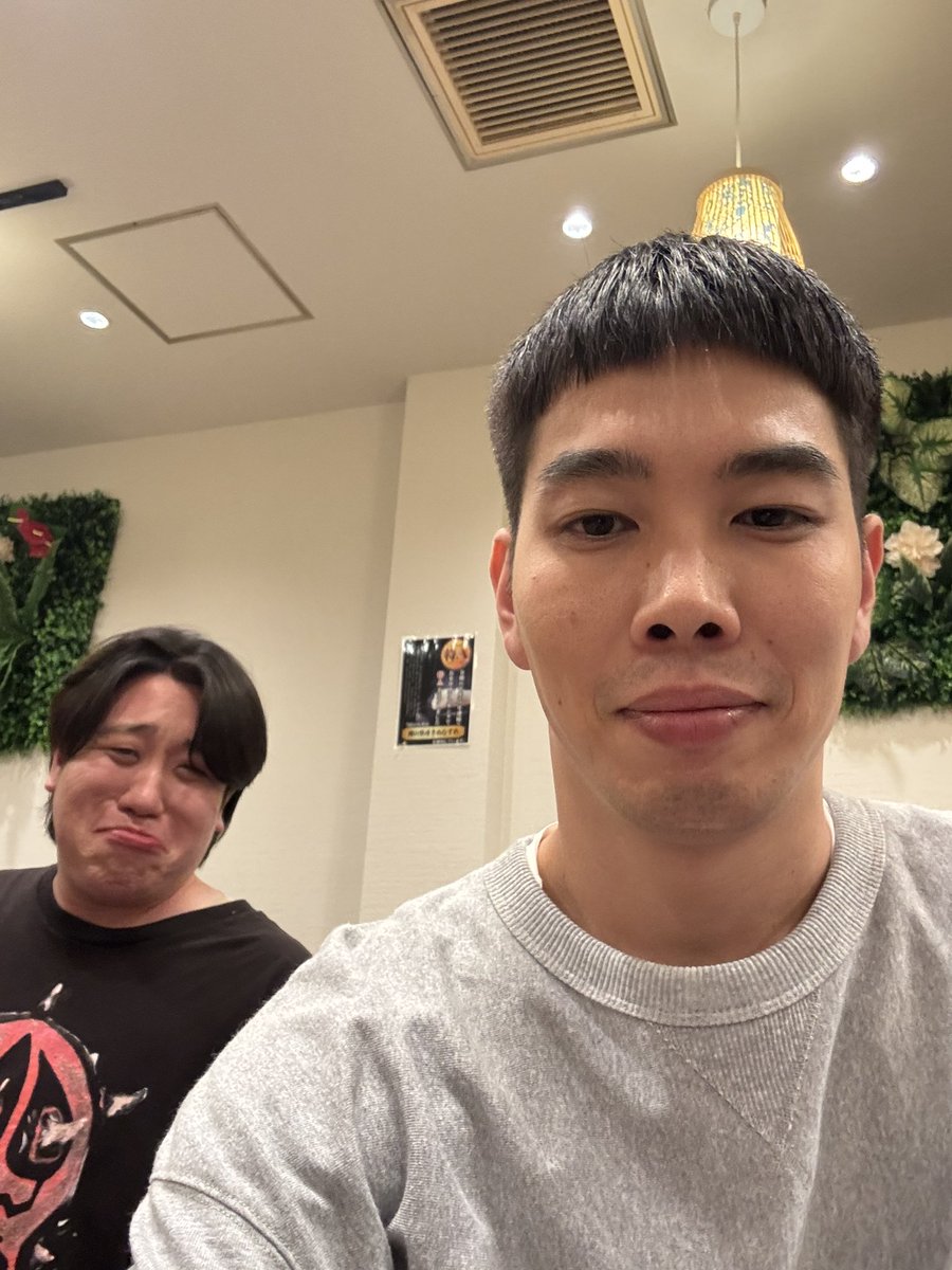 MameSato's tweet photo. ABCお笑いグランプリ2026
準優勝でした！悔しい！
ダンクファリック！

アフタートークの写真
途中CMにヨネダが出てきてこれは印象操作だ、ズルすぎる、と騒ぐ楽屋の写真
全く写真撮ってない事に気づいて打ち上げで慌てて撮った古市との写真
新幹線の写真

#炎勢 https://t.co/fdF6fuuuVe