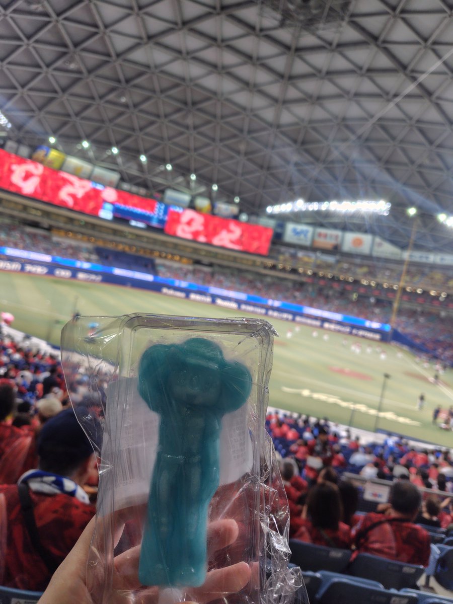 rolinatsu's tweet photo. バンテリンドームで野球観てきた⚾️どらほー！石伊さんホームラン！金丸さん粘りの投球！四球選び満塁、決める板山さん強くてかっこいい！続く福永さんさすが！松山さん痺れる！ありがとうドラゴンズ！名鉄×WAOデー、ミュージックホーン的なのを応援団が🎺
蝦名さんの状態がひどくないことを祈ります！ https://t.co/vrwSrnpu5o