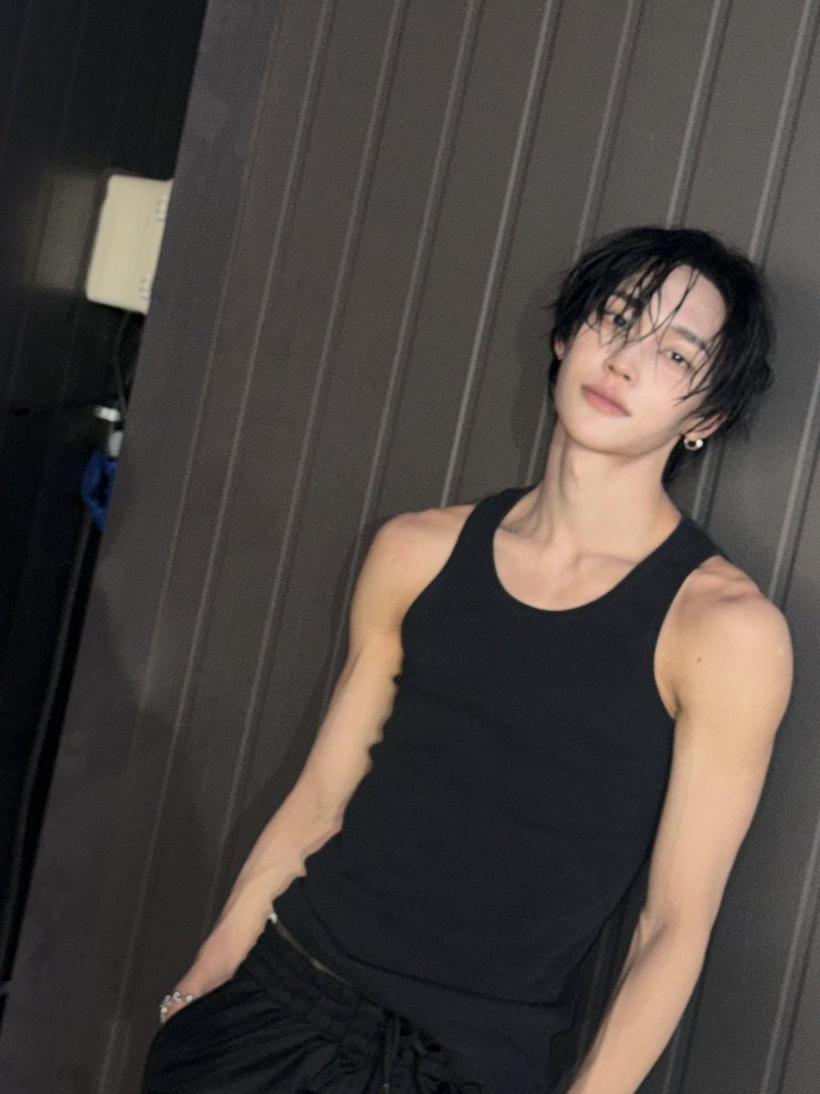 parkwonbinpics's tweet photo. #WONBIN weverse update https://t.co/LAmKgla06c