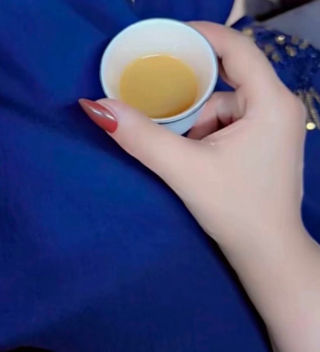 alshr001_'s tweet photo. انتي جمالك فيه شي من الغلو
شيً يخلي الدم يوصل لركب ♥️ https://t.co/wVvhehbDUH