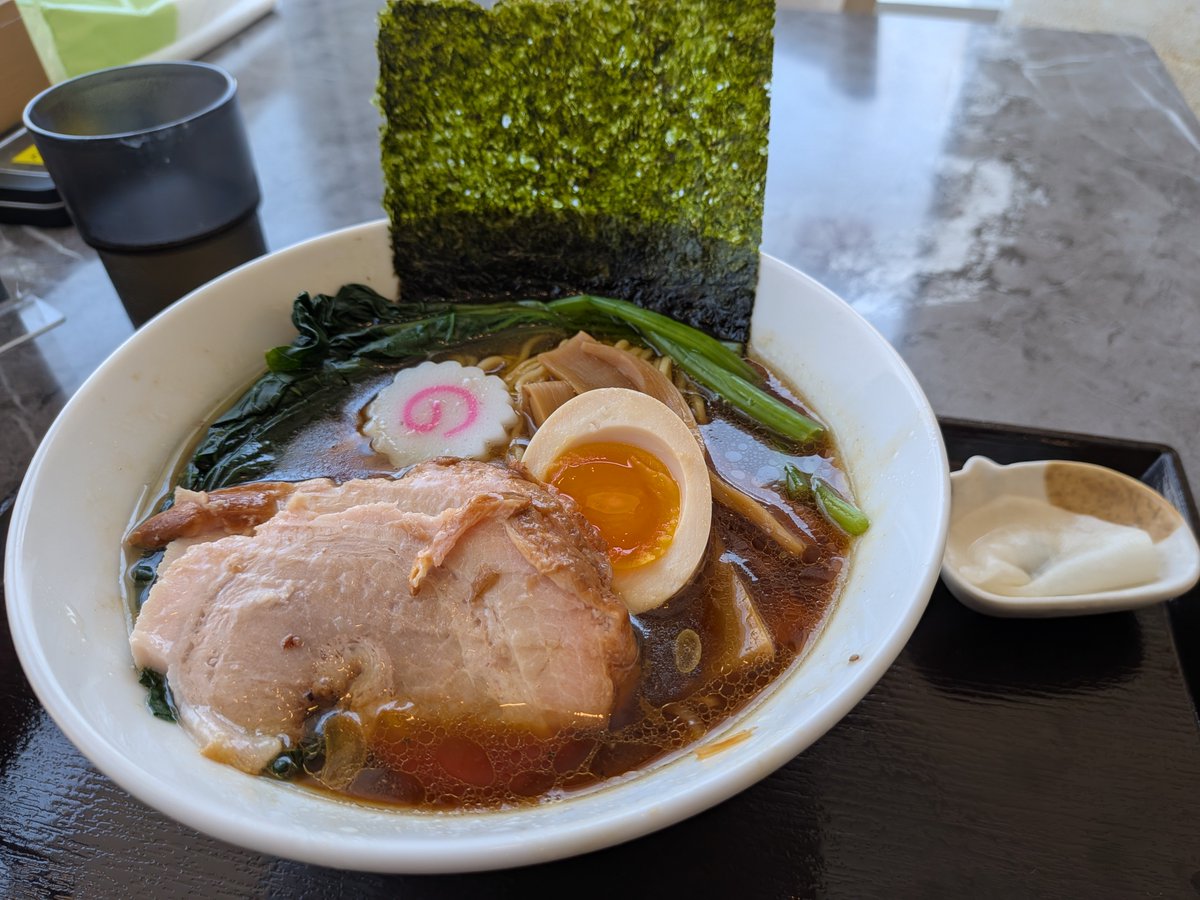 kenboozu's tweet photo. 猫ニ叉タビ1周年！ということで3日連続お邪魔させていただきました。ラーメン3日連続とか何年ぶりだろ？笑
限定メニューもレギュラーメニューもおいしかった！これからも通わせていただきます！そしてまさかの福引で店長とラーメン食べに行ける件当たった！オススメ教えてもらおっと😁
#猫ニ叉タビ https://t.co/4qqMs7eu26