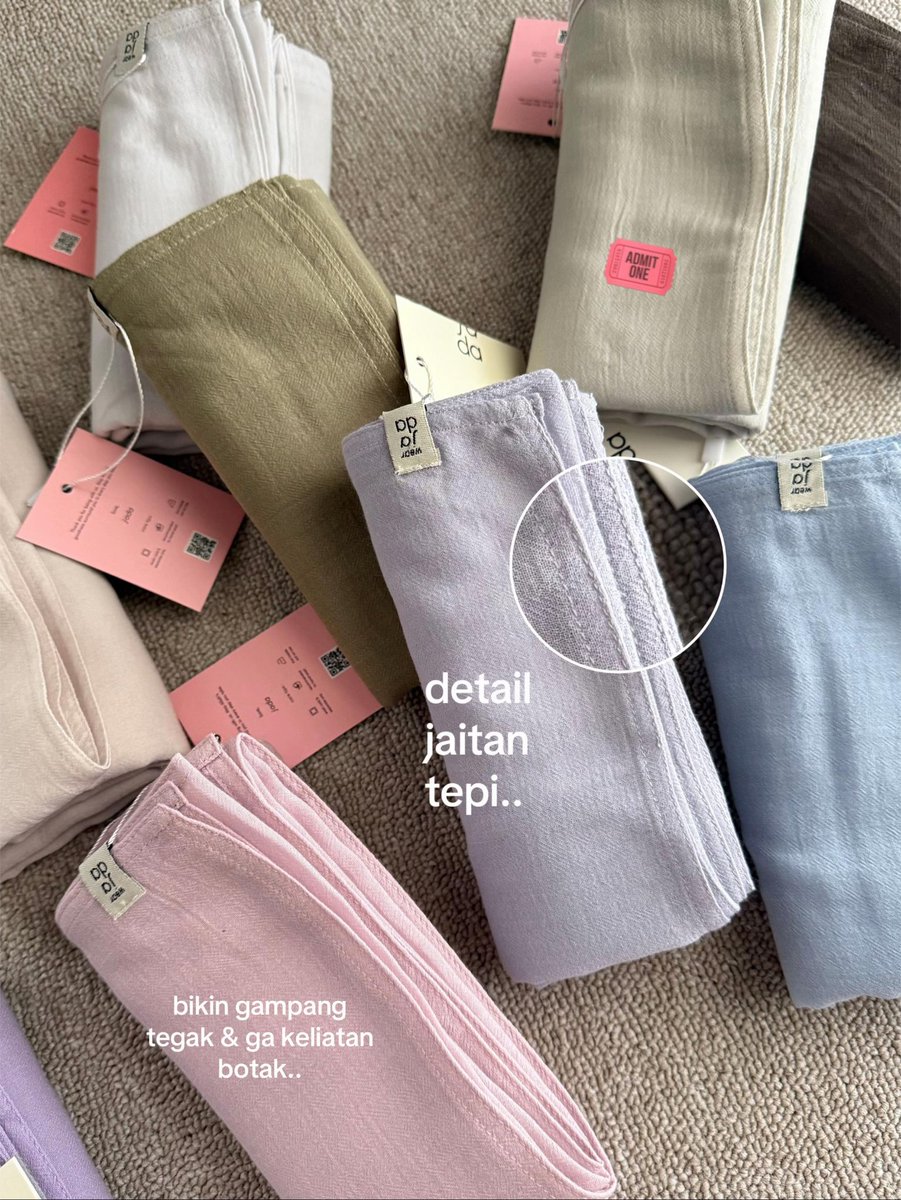 bluelisse's tweet photo. AKHIRNYA NEMU HIJAB YANG GAK PERLU DISETRIKA... Bahannya gak gampang kusut, adem, enteng, nyaman pula. Sukaaa bgt 🥹 https://t.co/EhZt7fem8w