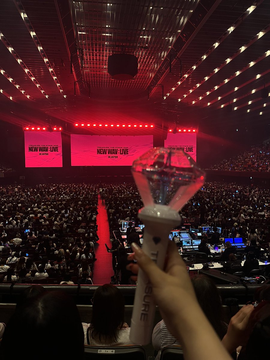 __as3o's tweet photo. THE STAGE NEW WAV
Osaka day1( ᴖ ̫ ᴖ )💖

何気にひとみとの初連番〜♡着席指定のスタンド3列目最高の眺めでした✨️ https://t.co/TlXcZsRbop