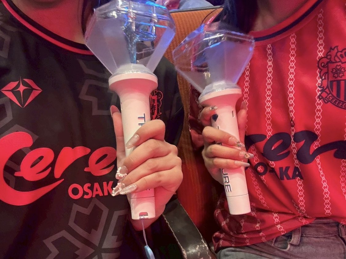 __as3o's tweet photo. THE STAGE NEW WAV
Osaka day1( ᴖ ̫ ᴖ )💖

何気にひとみとの初連番〜♡着席指定のスタンド3列目最高の眺めでした✨️ https://t.co/TlXcZsRbop