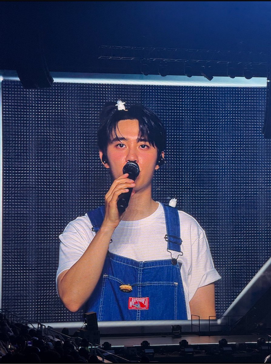 solornbalbum's tweet photo. AM I SEEING PINK BLUSH ON HIS CHEEKIES??!?!?!!?!?!!!?!?? https://t.co/LEKZvfAcwi
