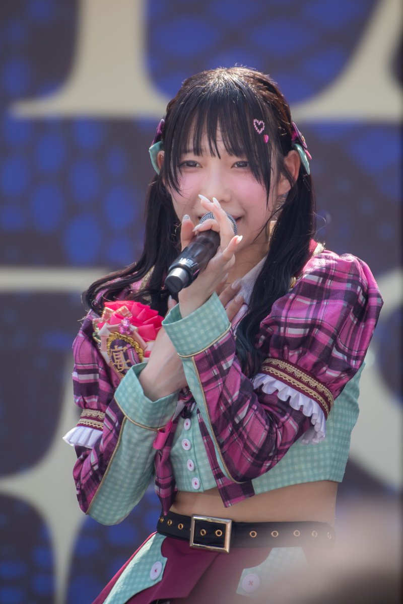 eagles_fly_free's tweet photo. まさに灼熱の西武新宿駅前特設ステージ
#羽賀うるなはいいぞ
@UtaGe_uruna
(26.07.22 #UTAGEFES Vol.5) https://t.co/Vgmkai4L3z