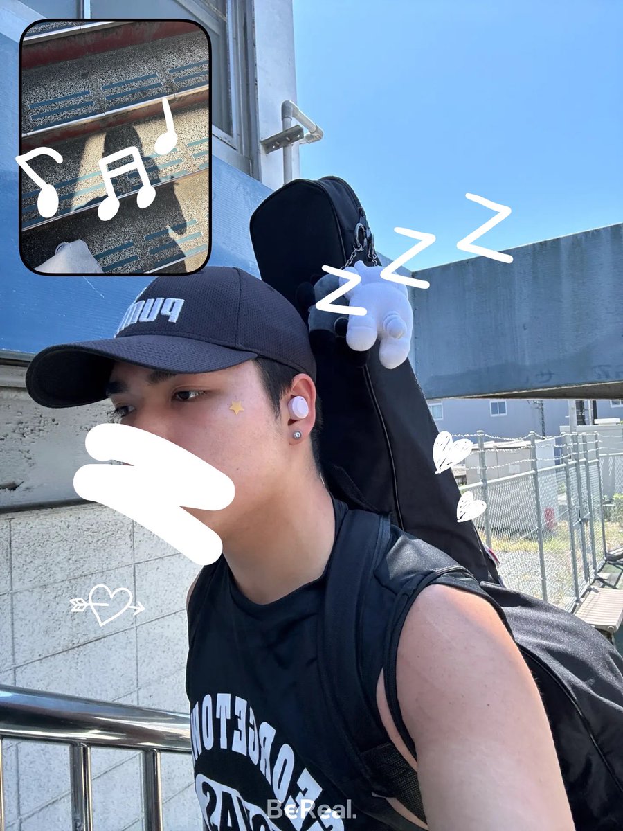 apbp65iv's tweet photo. 17のガチゲイです‼️✌️
ゆるく話せる友達ほしいです🙌
あと彼氏🚹
ヤリモクは❌です

雰囲気置いときます〜📷✨
 #ゲイ高校生  #ゲイ  #繋がりたい  #友達募集  
 #雰囲気 https://t.co/Z35T8c9PNG