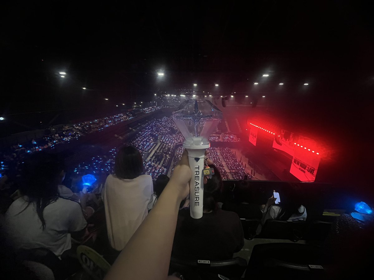 __as3o's tweet photo. THE STAGE NEW WAV
Kobe day1 ♪⟡.· 

スナイパー就任で完全に諦めモードやったところに大天使ドヨンちゃんが目の前に来てくれたおかげで忘れられないライブになりした😭💖 https://t.co/fXbk2hpFMj
