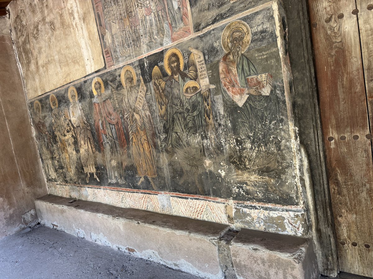 HellenicEchoes's tweet photo. Church of Christ the Saviour, Veria 🇬🇷☦️

The mural paintings date back to 1315 and were painted by the famous painter Georgios Kallergis https://t.co/IIQuAG9hVn