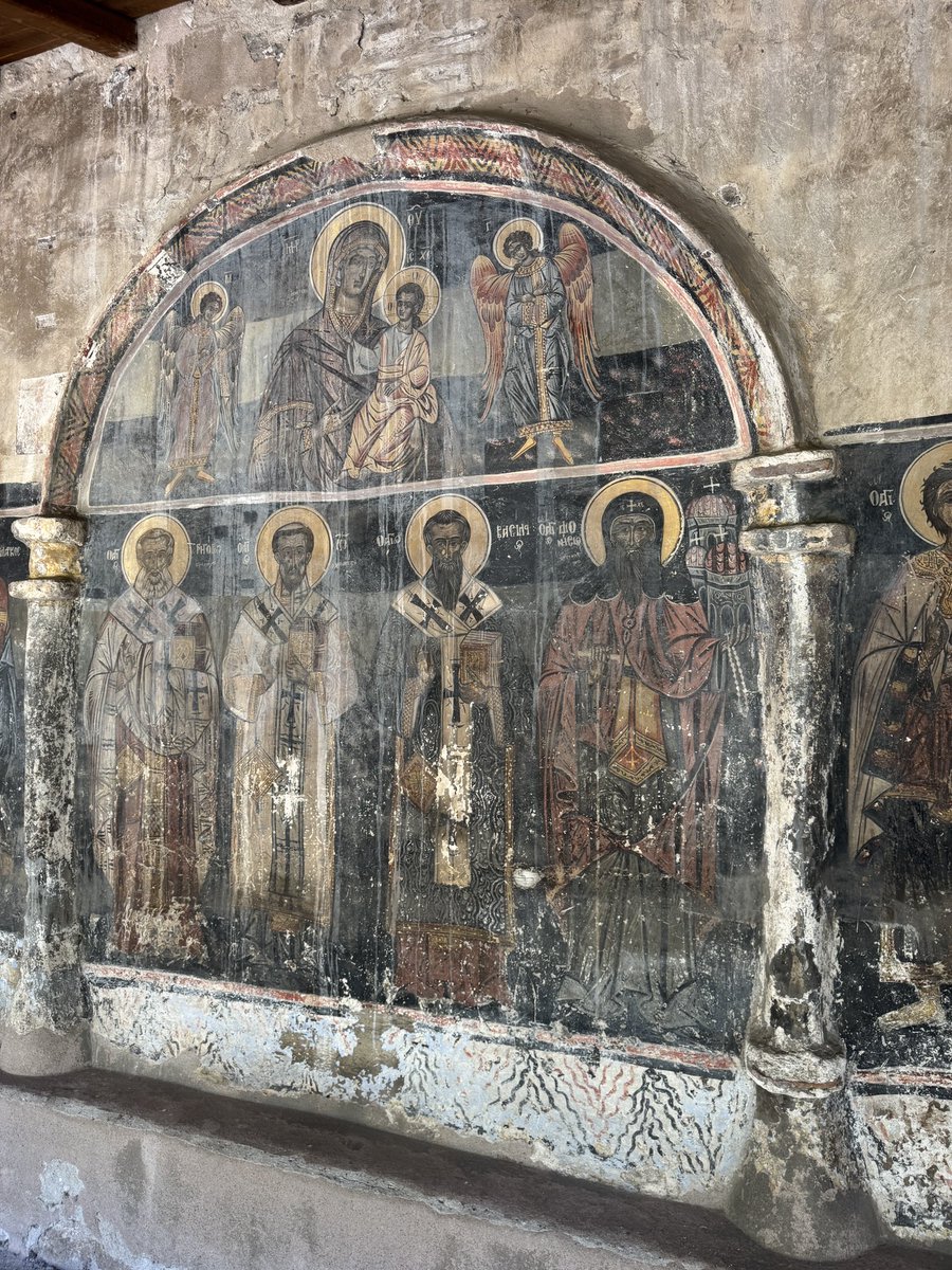 HellenicEchoes's tweet photo. Church of Christ the Saviour, Veria 🇬🇷☦️

The mural paintings date back to 1315 and were painted by the famous painter Georgios Kallergis https://t.co/IIQuAG9hVn