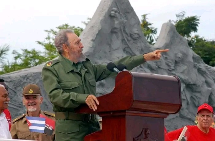 mariolis1973's tweet photo. #MiMoncadaEsLaPatria 
#Fidel ¡No desalentarse ante ningún revés, ante ninguna dificultad! Y tal ha sido no solo la enseñanza del 26 de Julio, sino la enseñanza de toda nuestra historia: desde Céspedes, Máximo Gómez y Agramonte, hasta Martí y Maceo”. https://t.co/gTKYDTF6tT