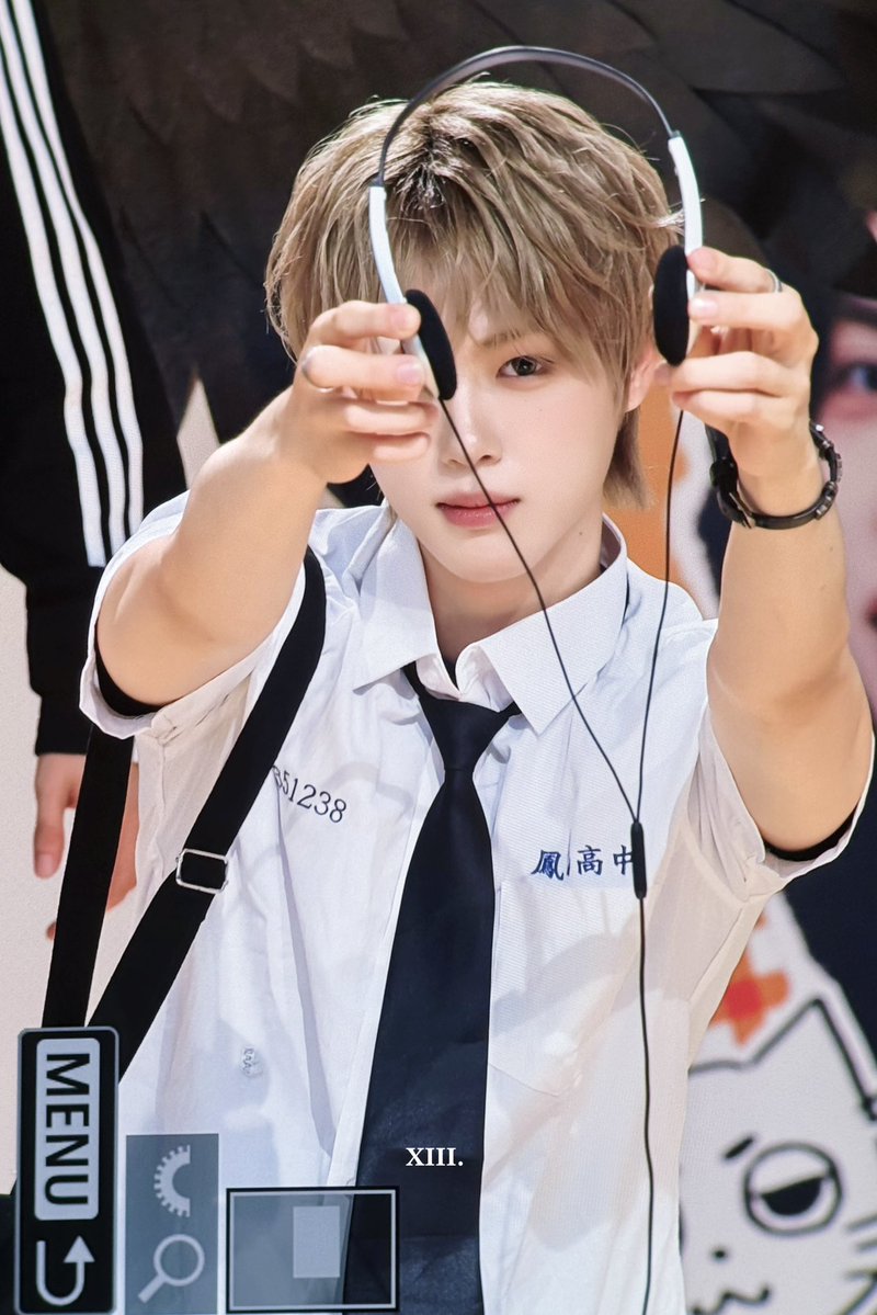 XIII_JUN's tweet photo. 260726
#idntt #아이덴티티 
#김성준 #kimseongjun https://t.co/XSZKWVMlya