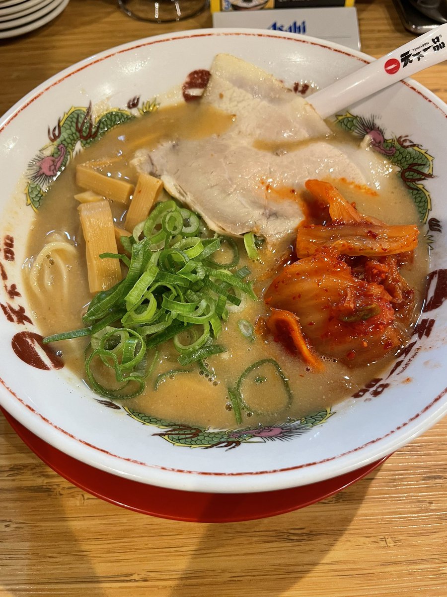 Game_8282's tweet photo. 昼もだったけど腕が重すぎて12やるとBPいつもより40とか出てこの世の終わりを感じたのでこれ食って帰りました🙂‍↕️

もうまともな腕のコンディションで打鍵できないのかな、、🙂‍↕️ https://t.co/EEgKNGEGvg