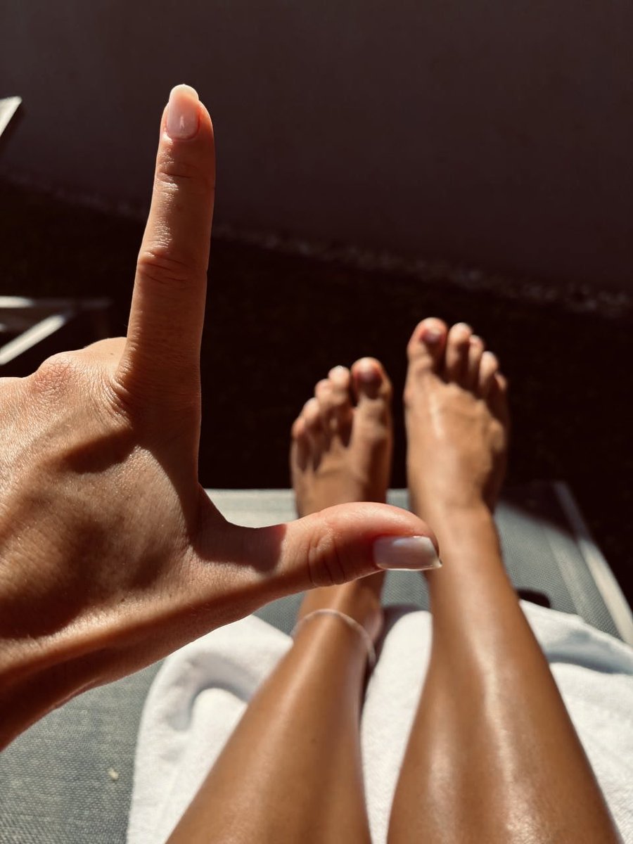 TipToesLara's tweet photo. L! #zahlschwein #findomeu #zahlsau #Geldherrin #findomdeutschland #goon #füße #feetworship #feetfetish https://t.co/5pta74pncT