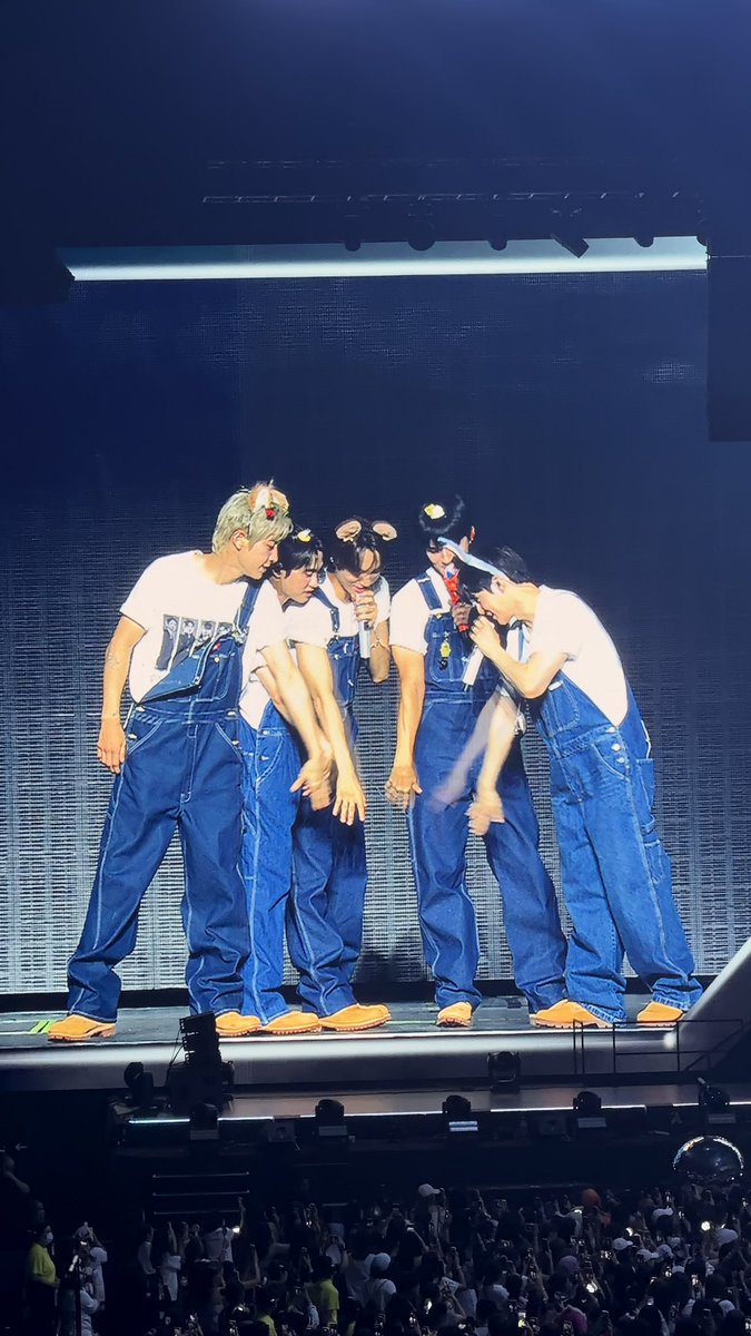yeolmeownie_'s tweet photo. EXO WE ARE ONE!!!!! 🥹💓 #EXHORIZONinSG  #EXOinSG #EXHORIZONSG https://t.co/cunTsHVAfl