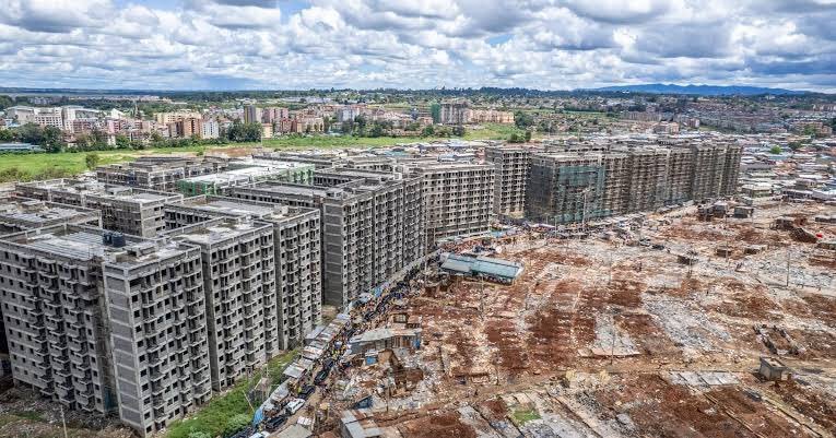 Kenlelekoiten's tweet photo. Someone tell Edwin Sifuna Kibra slum is vanishing and soon he might get lost there searching for Kibera. https://t.co/TSbdIj8WWP