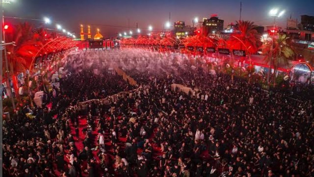 helmah_313's tweet photo. اربعینِ امسال ادامه همان تشییع با شکوه است...
میهمان نوازی مردم عراق هم،
 ادامه همان میهمان نوازی از رهبرِ شهید است ...
این حماسه تا نابودی ظلم ادامه دارد...
#اربعین_حماسی
#حمايت_انقلابى https://t.co/s8yezuDp2j