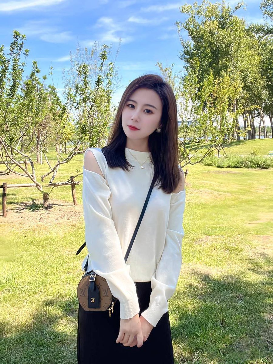 gPtjss2's tweet photo. j-b1423
#十里堡-宛瑜
没有风尘气，温柔女友系，所有照片原图直出，不上镜，本人比照片好看50%以上，

修车资源👉https://t.co/QlYpG6jQaN

#北京 #帝都 #北京修车 #北京资源 #上海修车 #北京线下 #北京洋酒 https://t.co/RIodRTw9Bo
