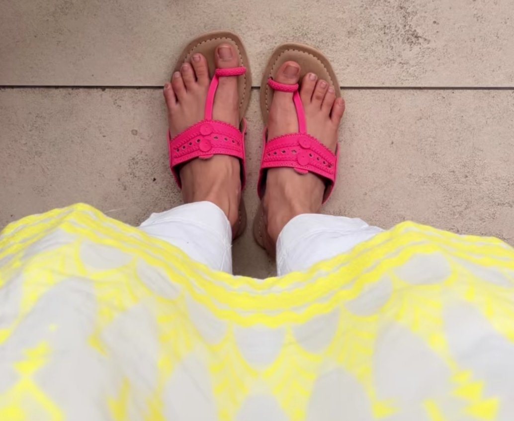 PaytoCamila's tweet photo. Traditional much?
Whatever...bow down and worship!💅

Findom indianfindom https://t.co/9ekNwww4b2